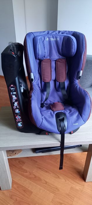 Fotelik samochodowy Maxi Cosi Axiss obrotowy