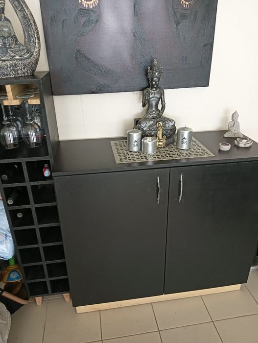 quadro de tela 20€ móvel garrafeira preto 100€