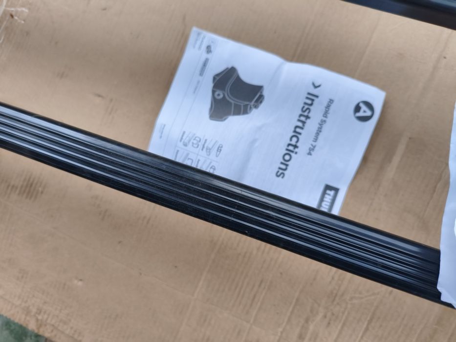 Bagażnik dachowy Thule Audi A4 B8