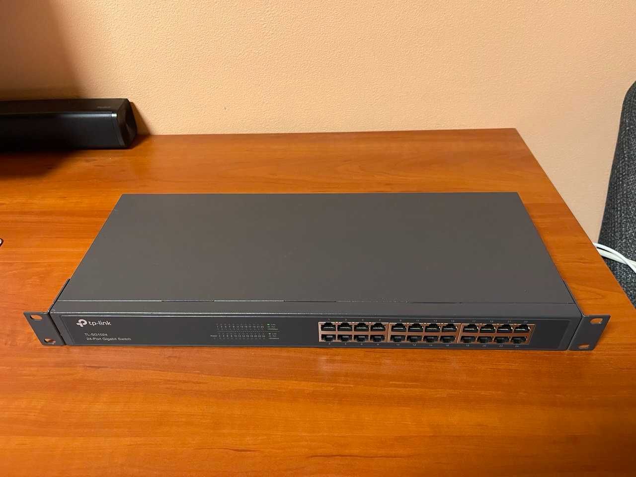 Комутатор TP-LINK TL-SG1024