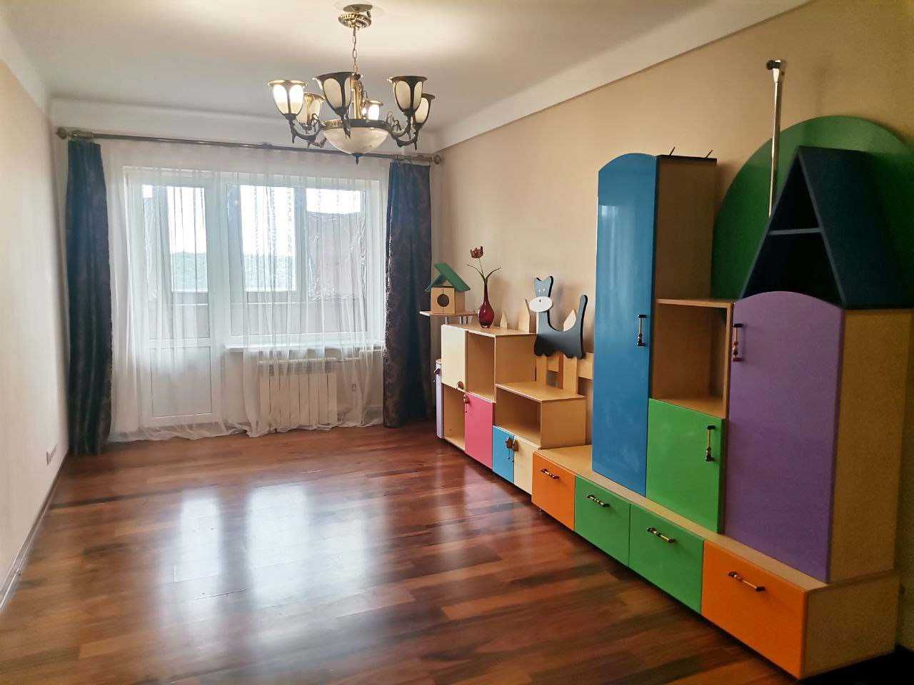 Продаж  3-кімнатної квартири в центрі міста