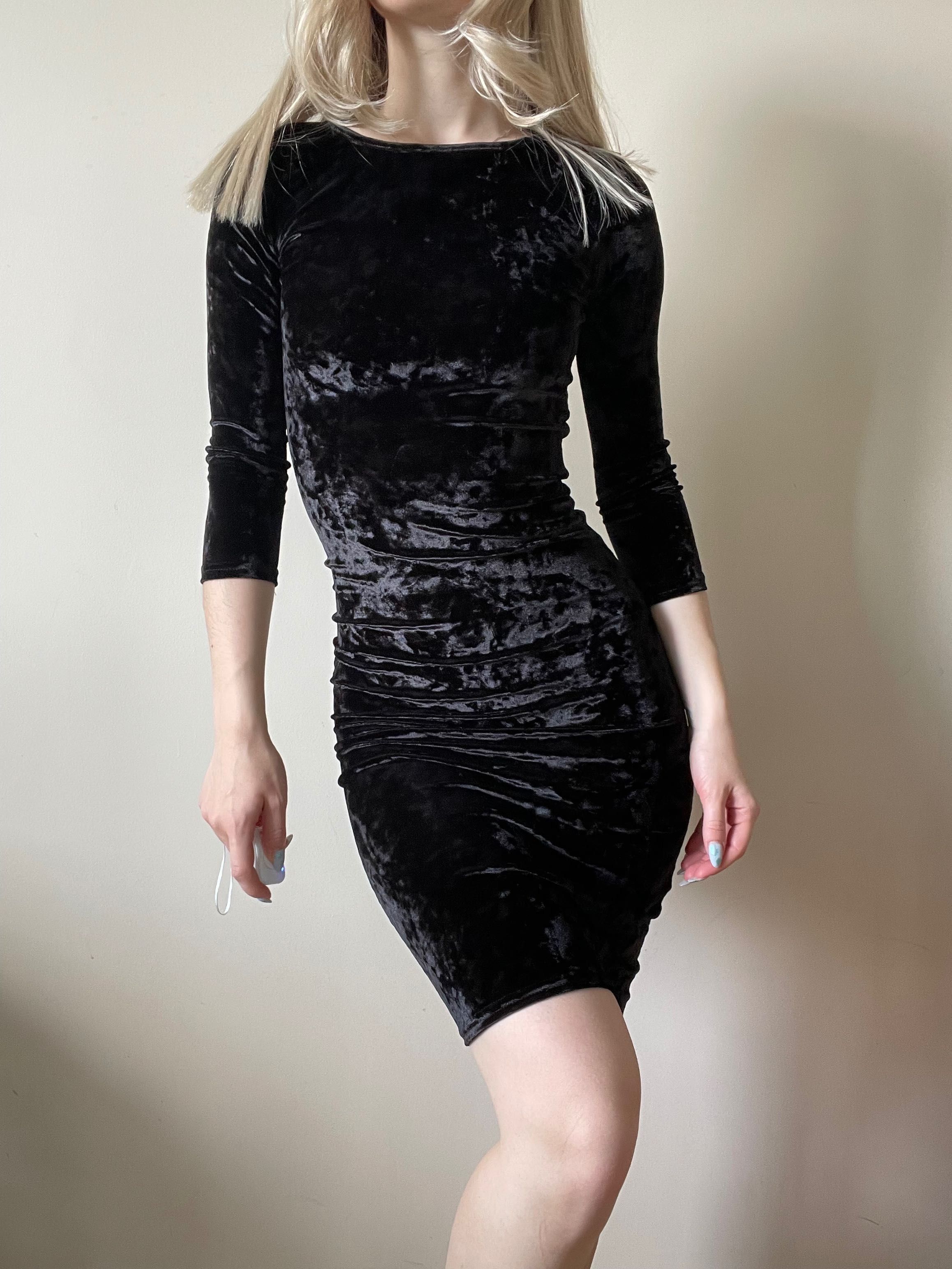 Dopasowana czarna sukienka welurowa Topshop