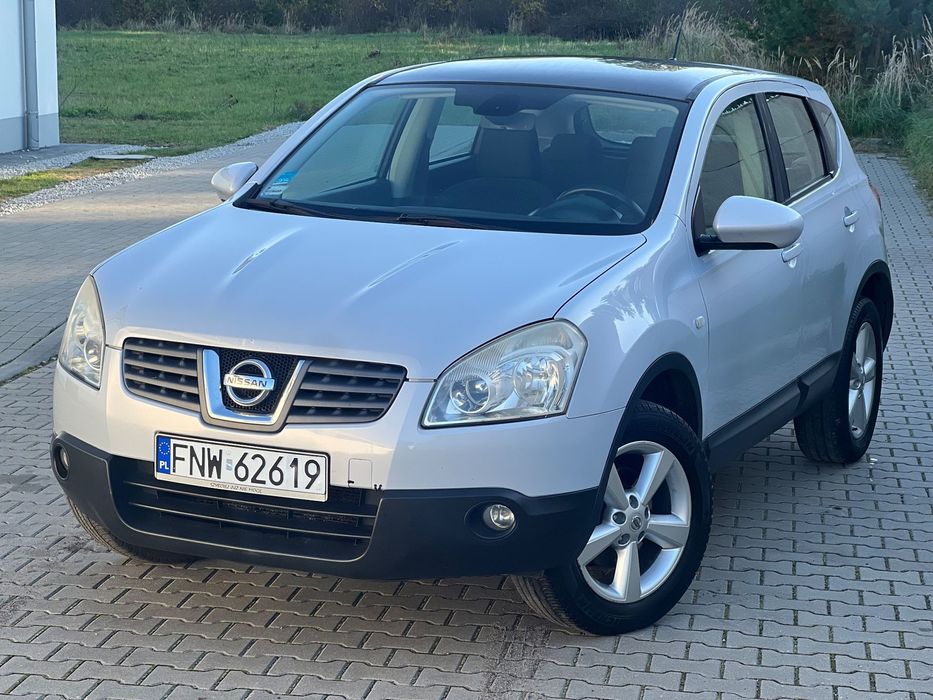Nissan Qashqai 2.0 Benzyna 141KM / Ładny kolor / Panorama dach / Zarejestrowany