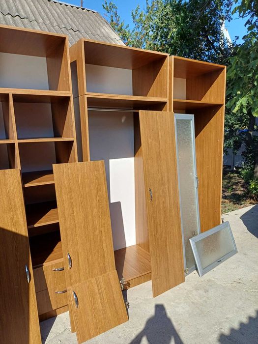 Шафа велика для речей та посуду з приставною поличкою для декору