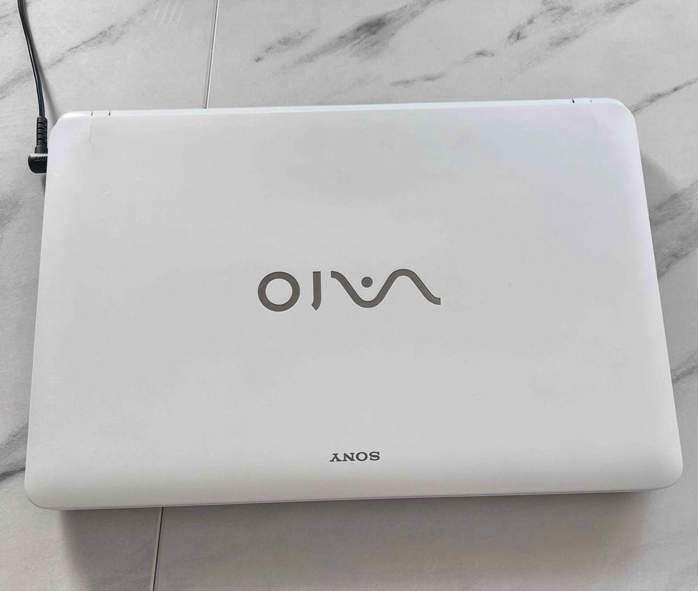 Laptop Sony VAIO model SVF152A29M
