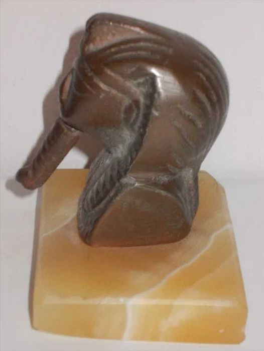 Stara Egipska figurka - 100 % mosiądz na marmurze