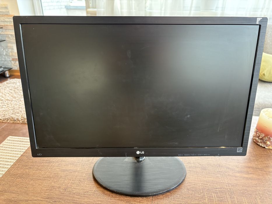 Продам Монитор LG 24M38А
