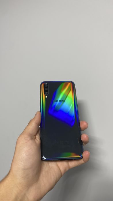 Samsung A50 в хорошому стані