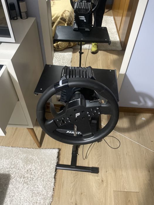 Fanatec CSL 5nm com pedais e suporte