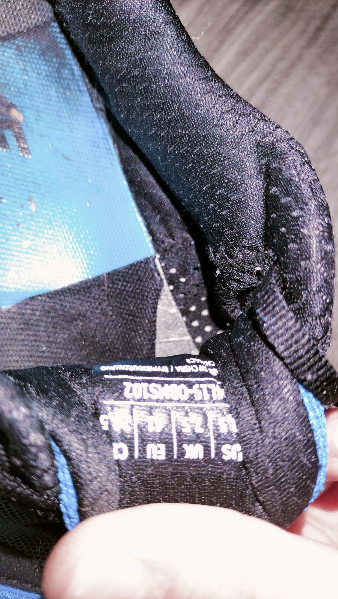 Buty marki 4f sportowe stan bardzo dobry
