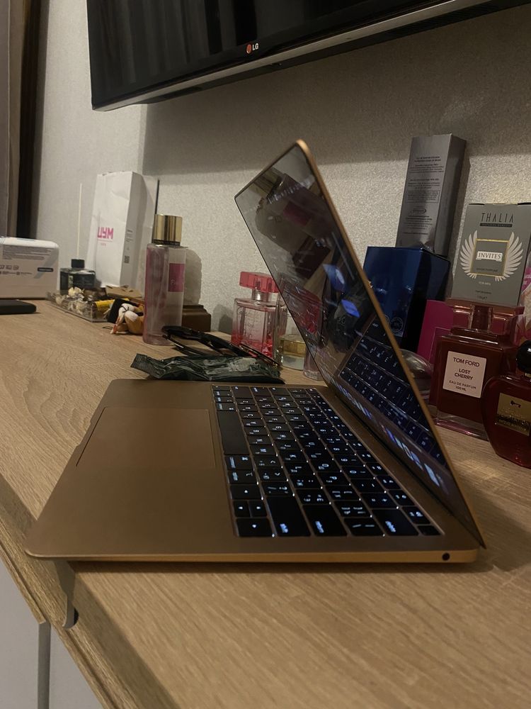 MacBookAir 2019 состояние идеал