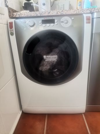 Máquina lavar e secar roupa