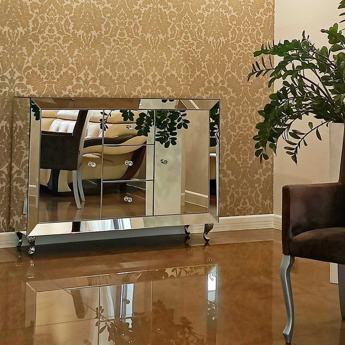 Piękna komoda Glamour, lustrzana PRODUCENT