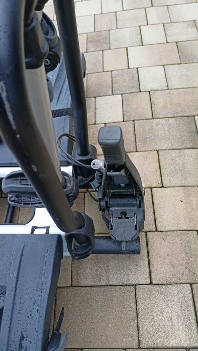 Bagażnik Thule EasyFold XT 933 na hak uchylny składany