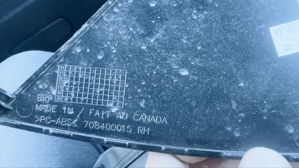 Накладка на 16-19 Can Am Spyder F3-T SE6