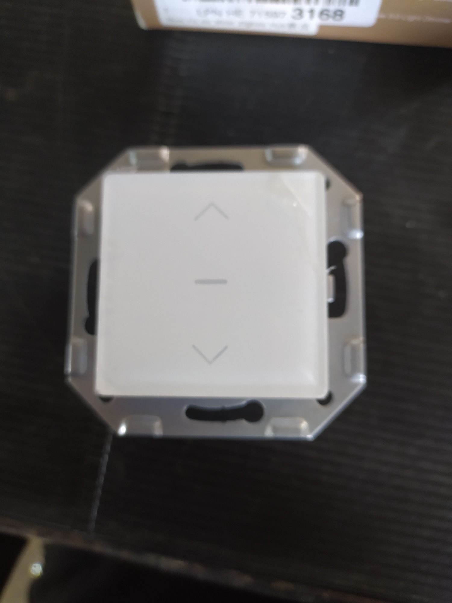 Inteligentna kurtyna WiFi Nowoczesna konstrukcja przełącznika rolet