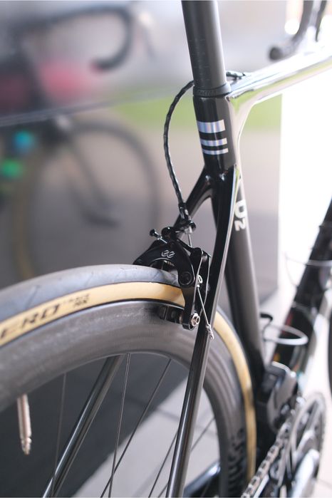 Factor O2 VAM / 56 / Sram Red AXS / Schmolke SL45 / KULT BIKE