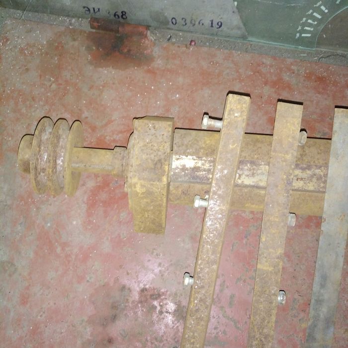 Вал на церкулярку універсальний з ножами