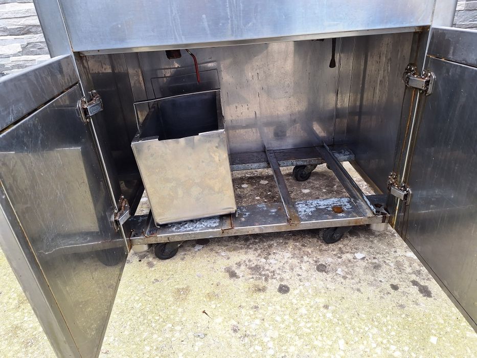 Armário de fritadeira