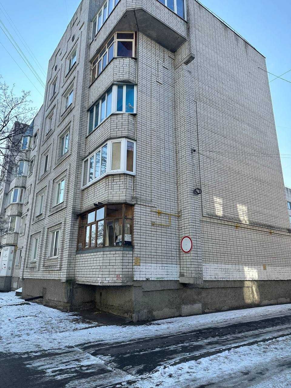 Продам або обміняю 2-кімнатну квартиру в центрі, район МакДональдса