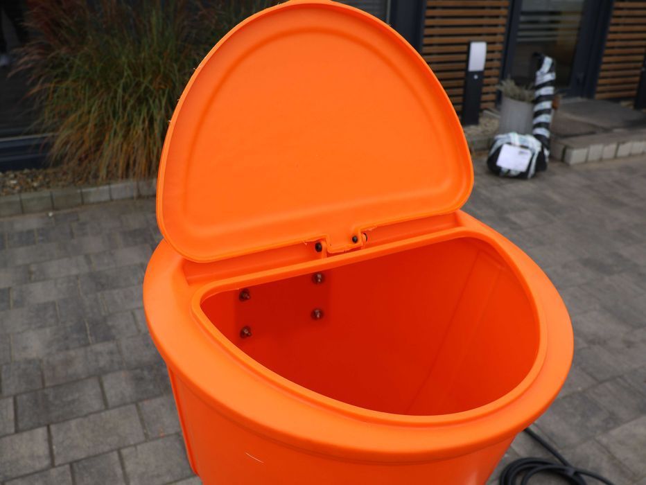 Solarka 100L do quada ATV posypywarka do samochodu