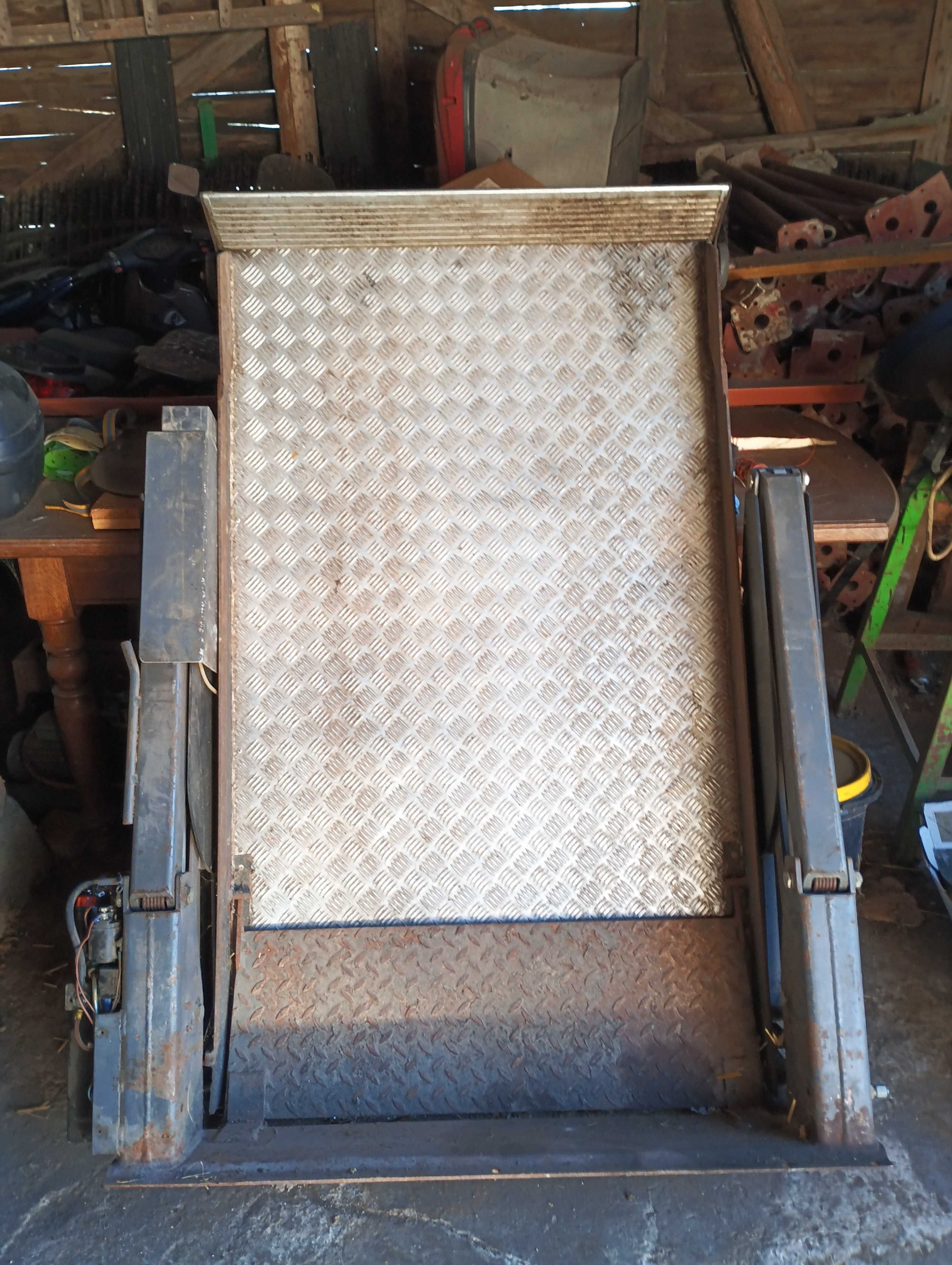 Winda klapa  podnośnik motocyklowy ducato master  650kg euro paleta