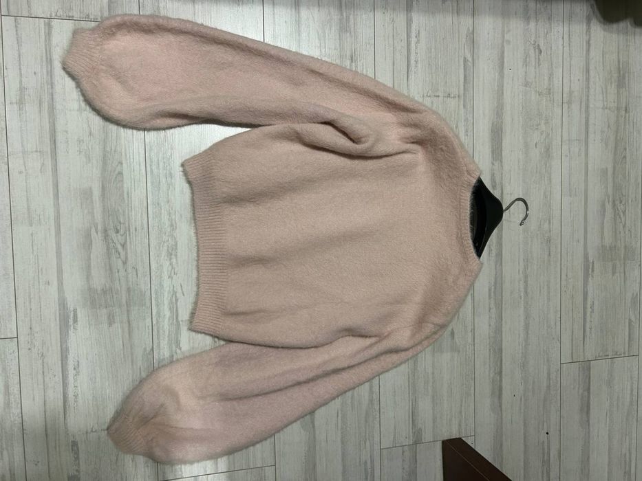 Продам свитер bershka, нежно розовый цвет, размер S