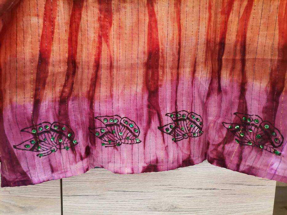 Cieniutka, przewiewna z długim rękawem  bluzka damska