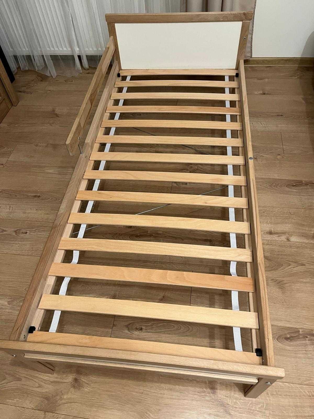 Łóżko dziecięce IKEA SNIGLAR 
Rama łóżka z barierką, buk, 70x160 cm