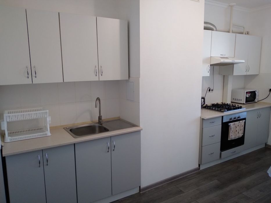 Подобово. Центр, вул. Бельведерська 23