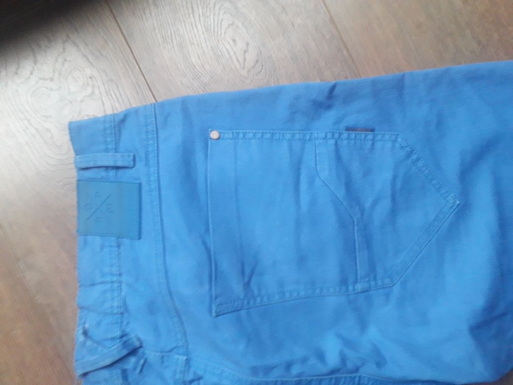 Spodnie  męskie Cropp 34