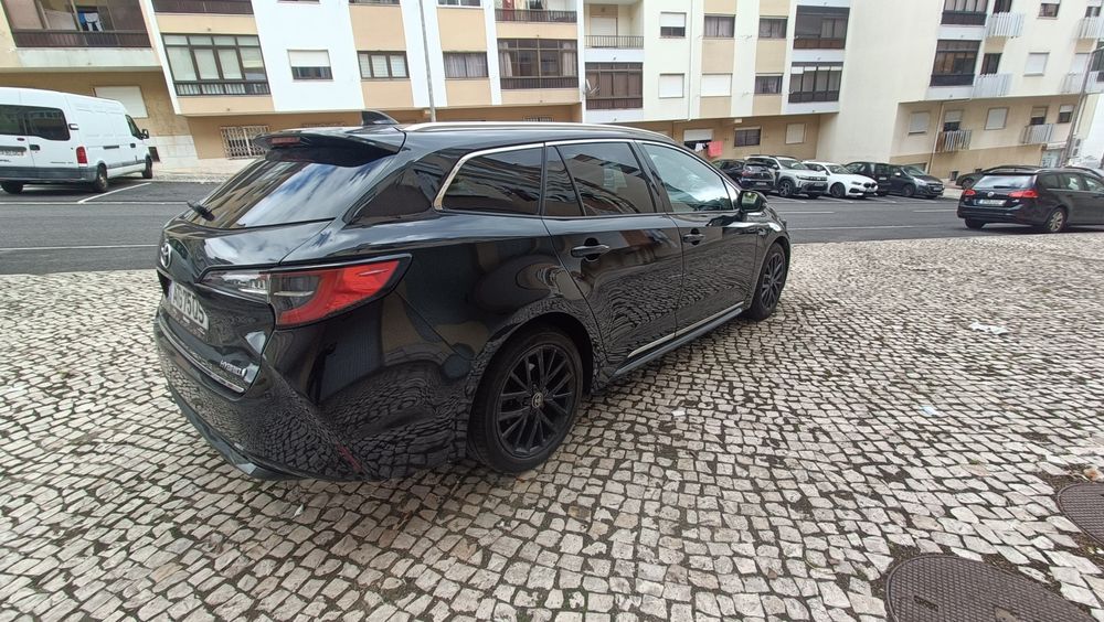 Toyota Corolla touring sport hybrido