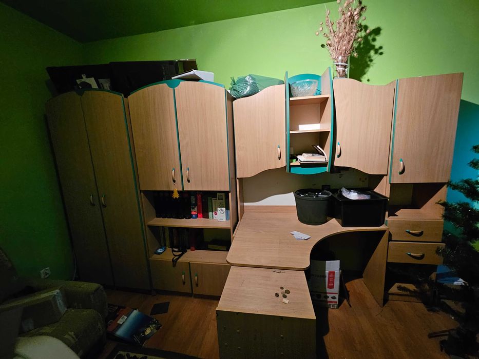 2 zestawy mebli, meblościanki