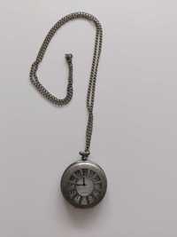 Wisiorek zegarek zamykany srebrna tarcza Reserved