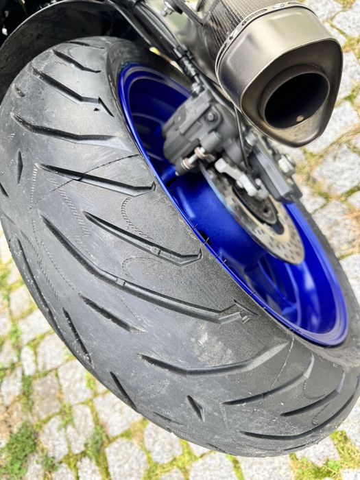 YAMAHA MT-09 MT09 full akrapovic  niski przebieg 3x kluczyk ksiazka