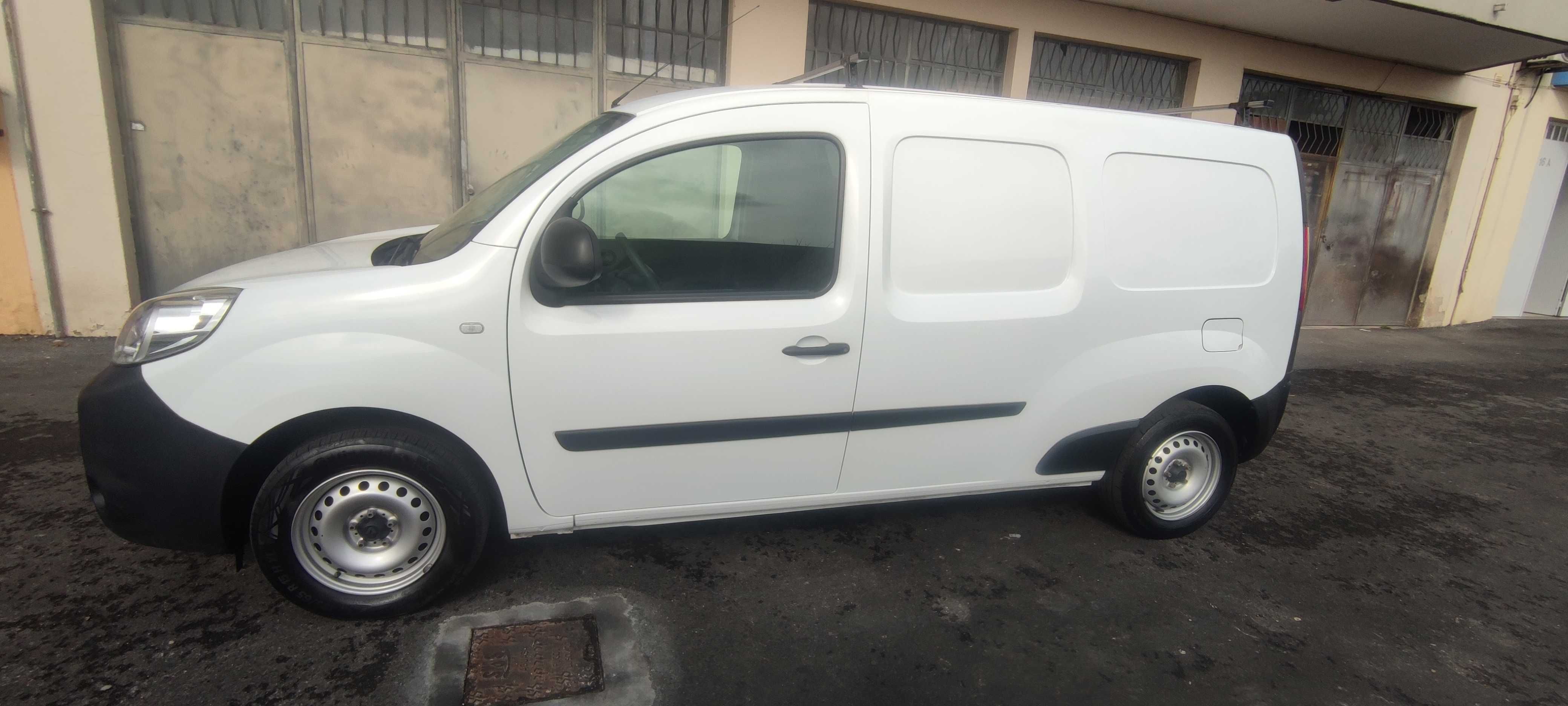 Renault Kangoo Longo carrinha como nova com pouco quilómetros