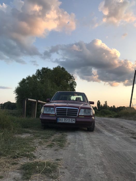 Продам мерседес 124