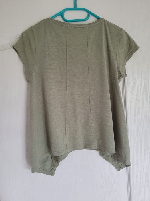 Koszulka/ t-shirt z asymetrycznym dołem khaki