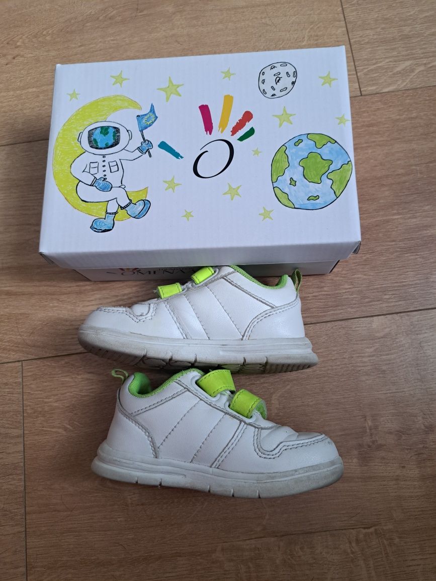 Dziecięce  buty Omenaa rozmiar 24 biało zielone