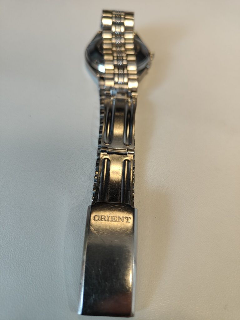 Zegarek Orient automat Crystal 21 jewels. Falowana tarcza
