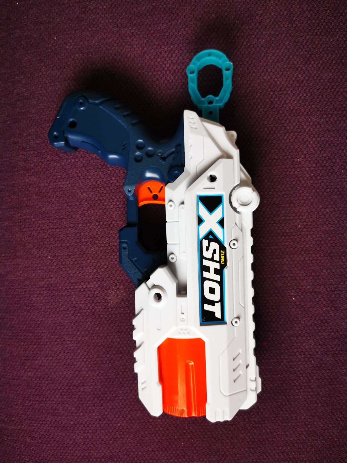 Vários tipos de Pistolas Nerf