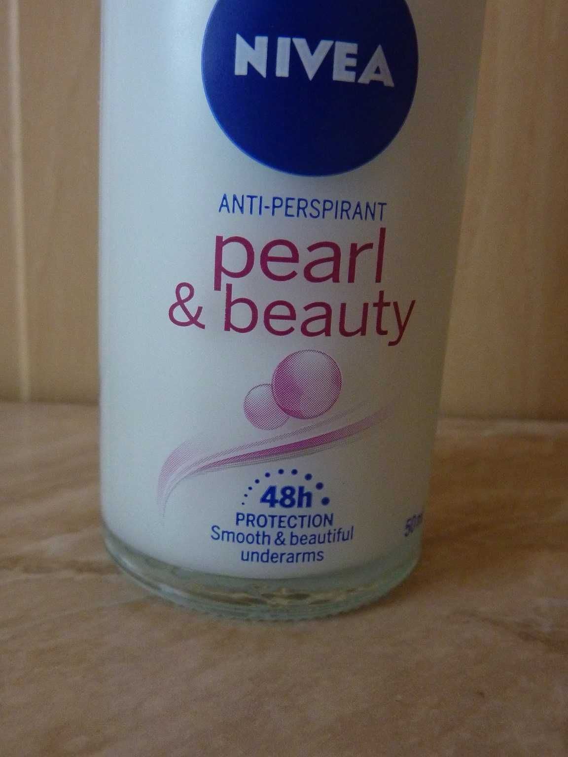 Dezodorant roll on NIVEA Women Pearl & Beauty / 50 ml