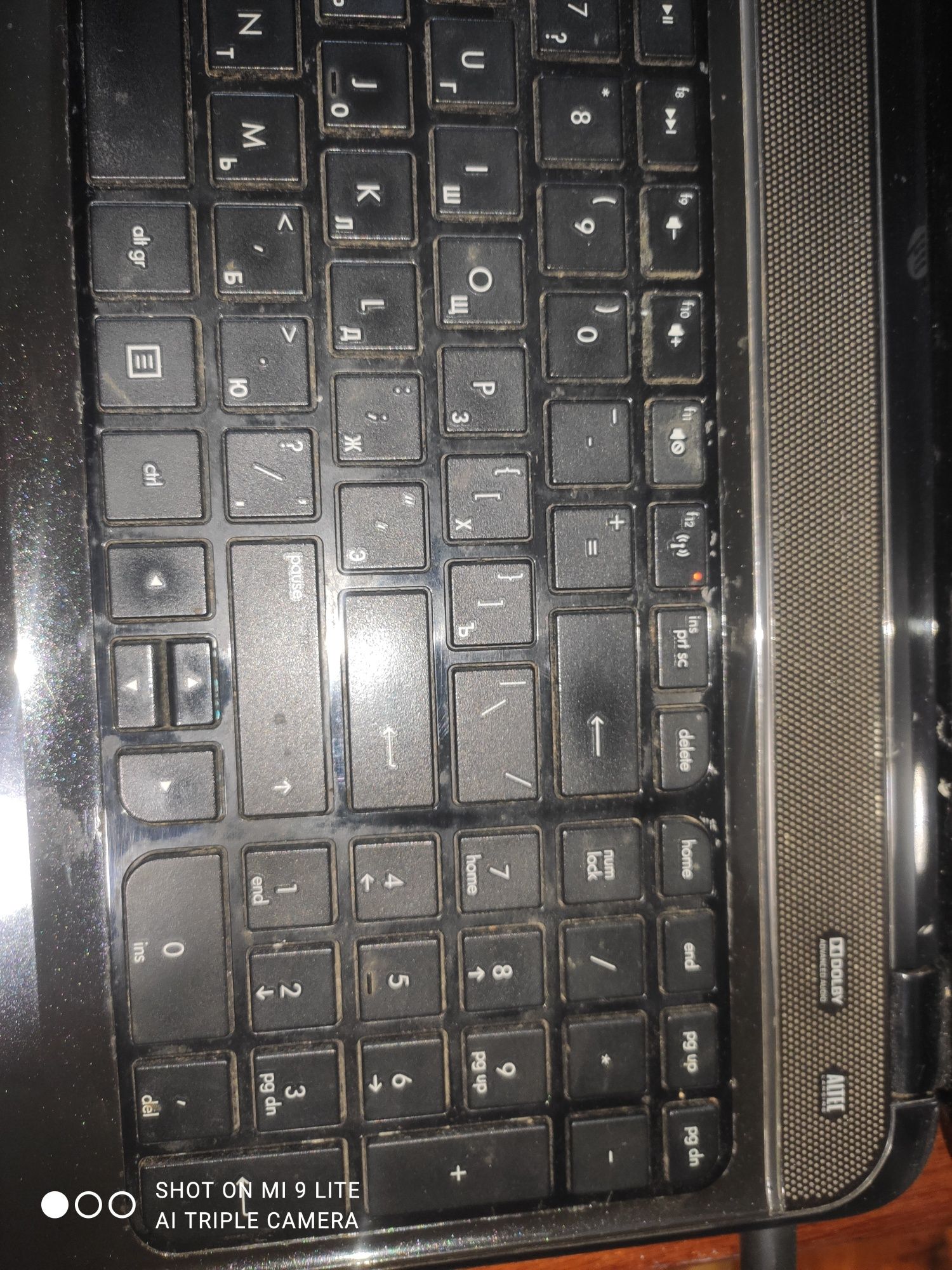 Ноутбук  HP в неплохом состояние