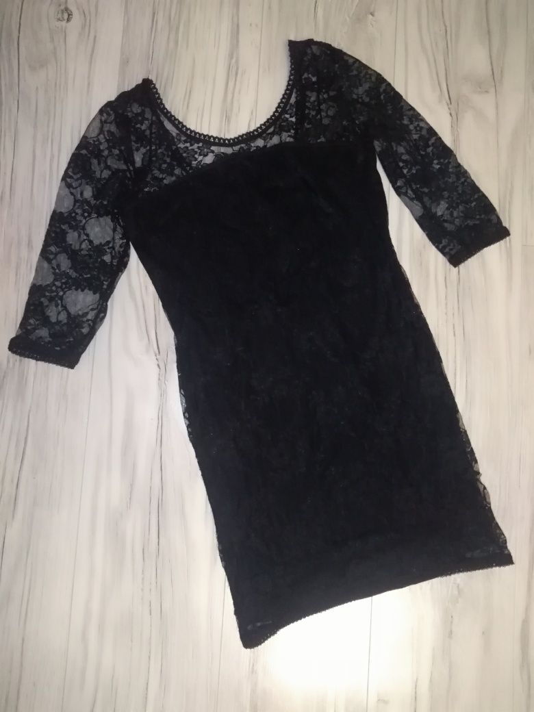 H&M / czarna sukienka z koronki / r.XS- S