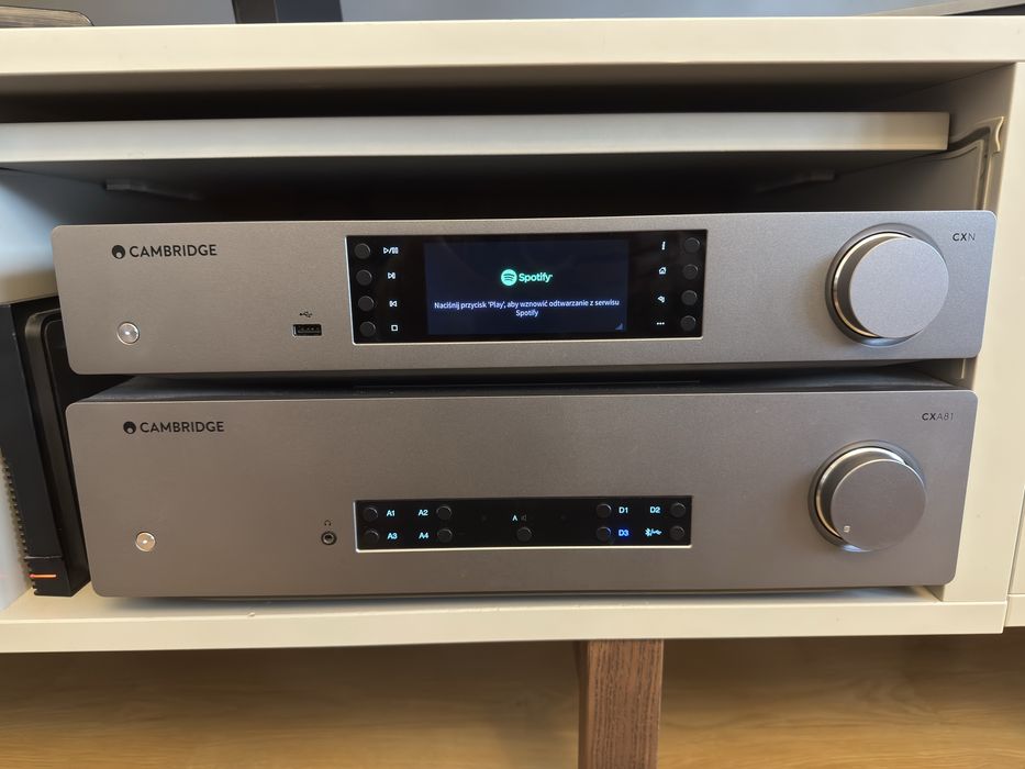 Cambridge Audio - wzmacniacx CXA81 + streamer CXN v2