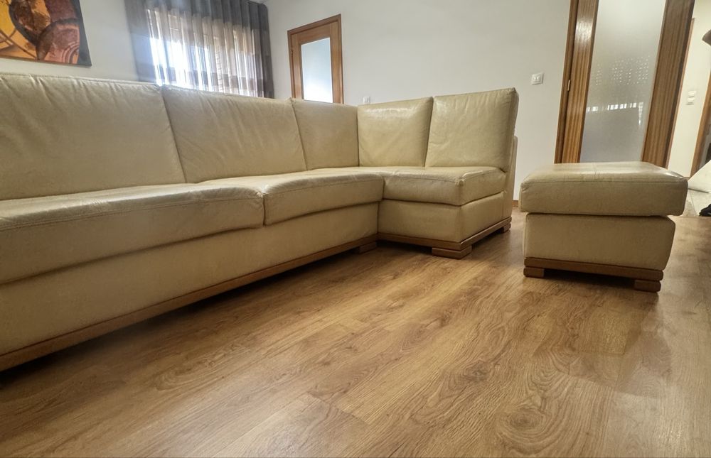 Sofá X-Long em Pele