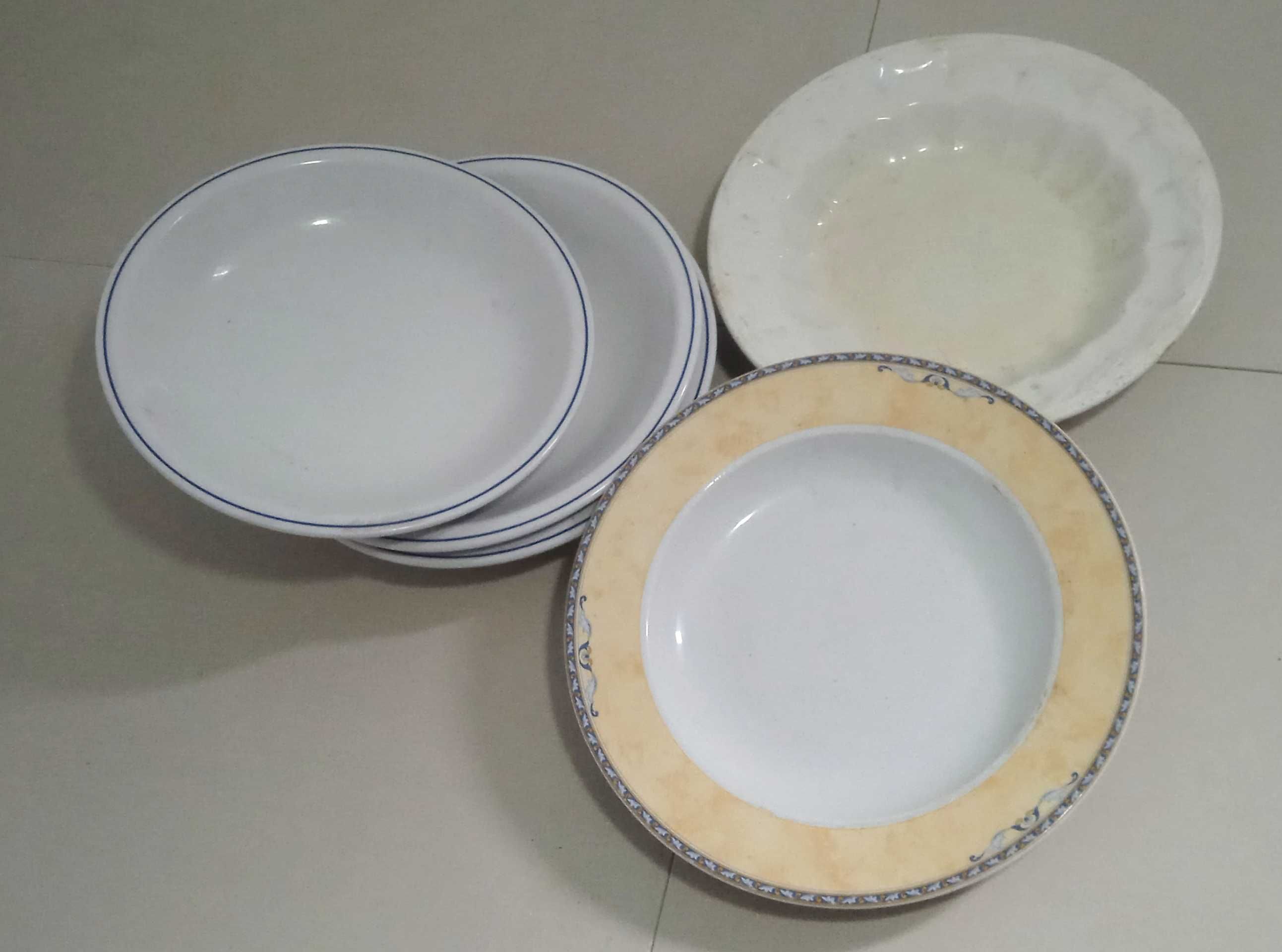 LOTE DE 4 PRATOS DE SOPA ANTIGOS DE DIFERENTES MARCAS EM BOM ESTADO
