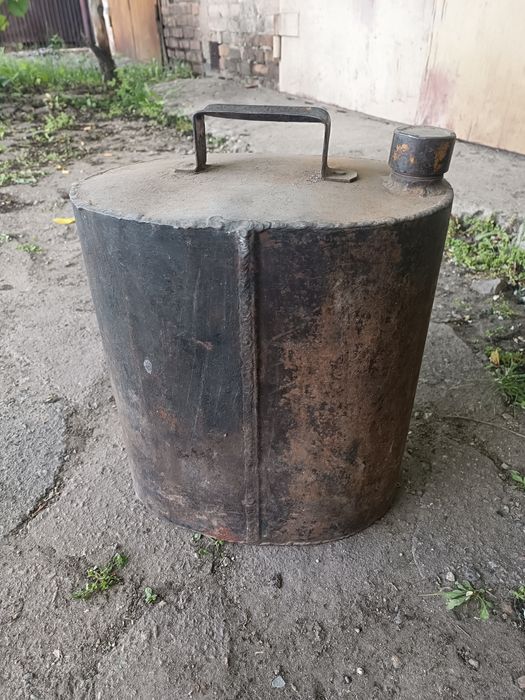 Каністра паливна