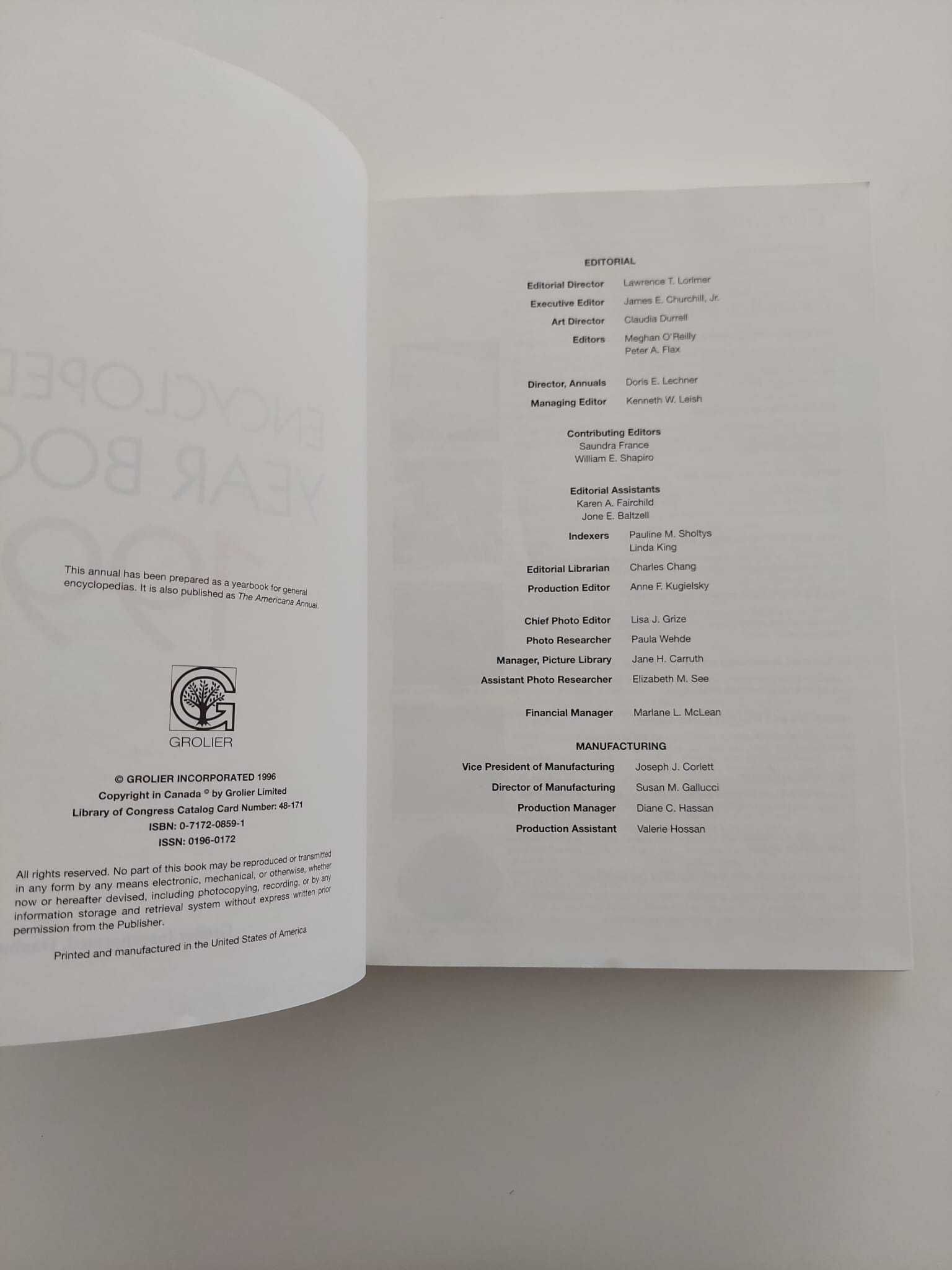Encyclopedia Year Book 1996, 1 volume