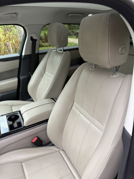 Samochod osobowy land rover velar